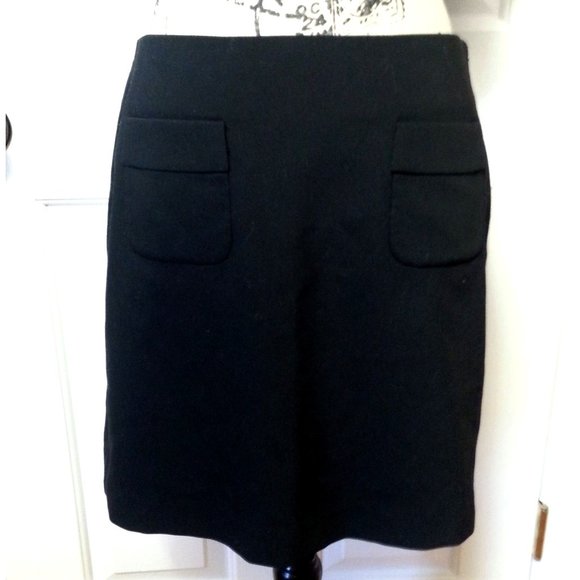 Ann Taylor Loft Black skirt size 8P with pockets - Picture 1 of 8